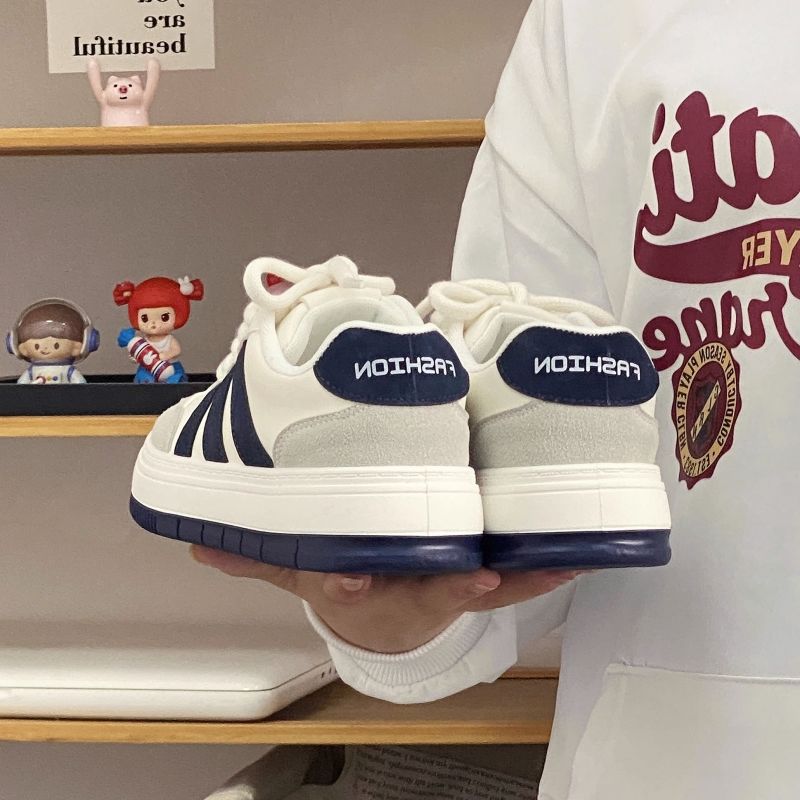 Koreanischer Milch-Fufu kleine weiße Schuhe Damen 2025 Frühling dicksohlige Nischendesign-Sinn lässige Board-Schuhe runde Zehen Brotschuhe