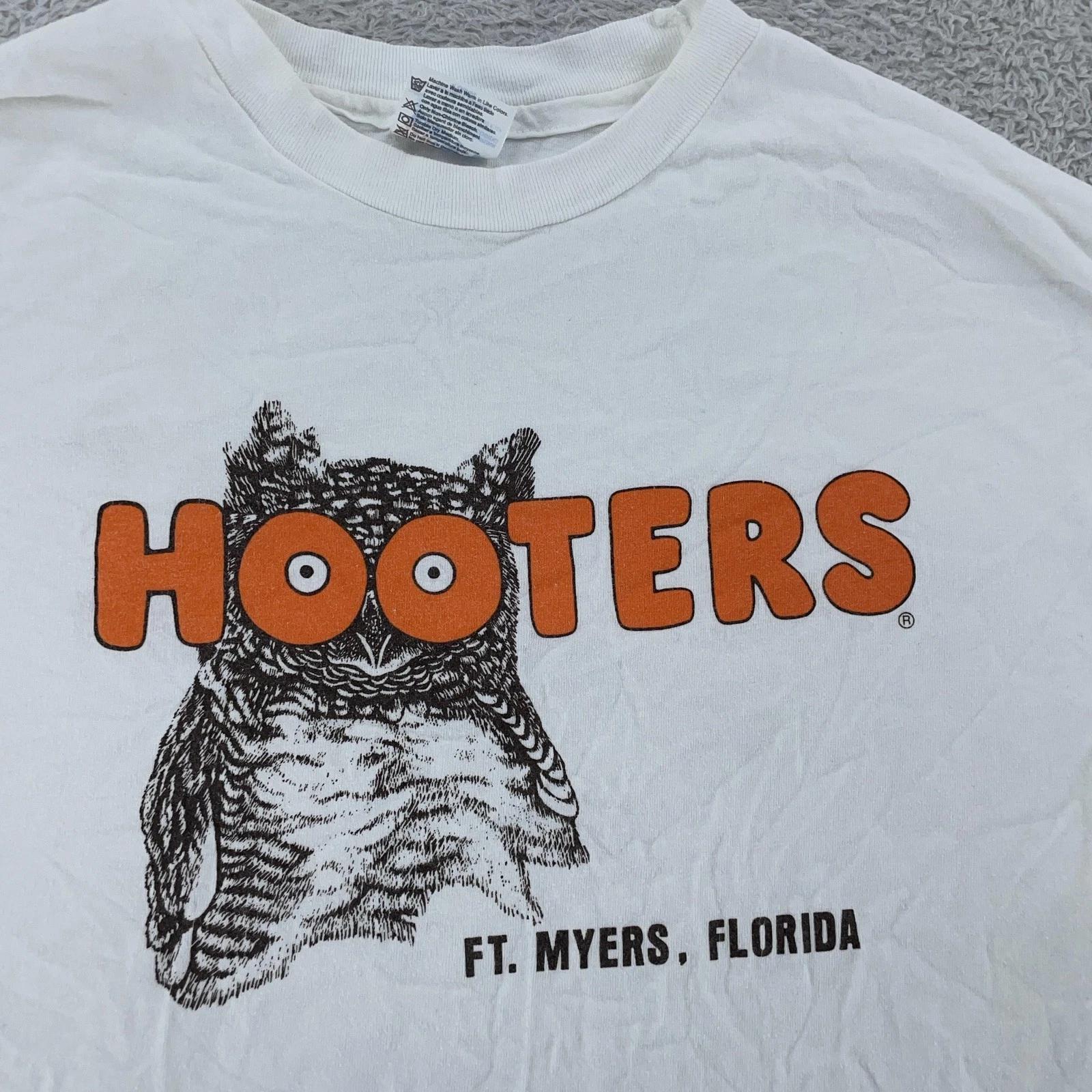 

Vintage Hooters More Than a Mouthful T-Shirt L Ft. Myers Florida Owl Boobs 90s L