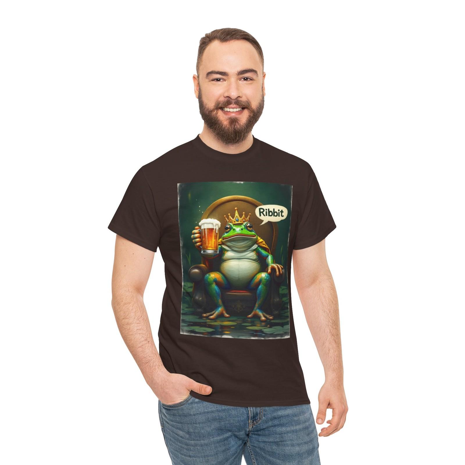 King Frog Holding a Beer Tee, Quirky Ribbit Design for Party Time, Frogs and Fun 3XL