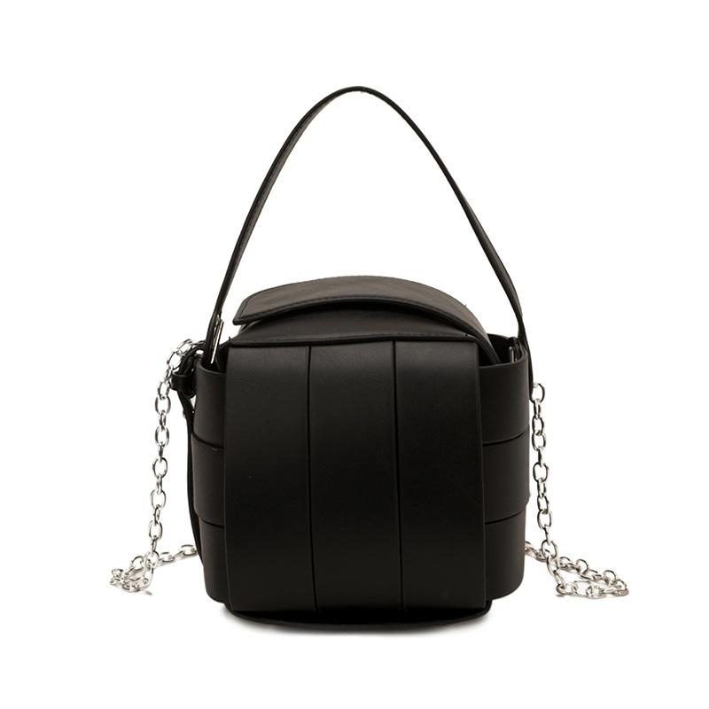 

Tide bag women s new contrasting colors personalized daily commuting shoulder bag simple crossbody woven women s bag чёрный