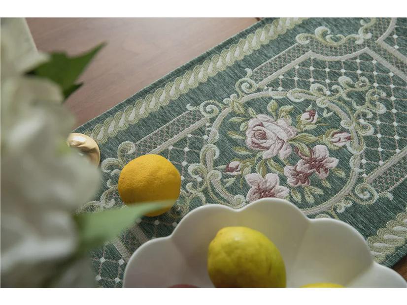 Modern Chenille Tassel Christmas Table Runner - Simple, Fresh, Polyester Tablecloth