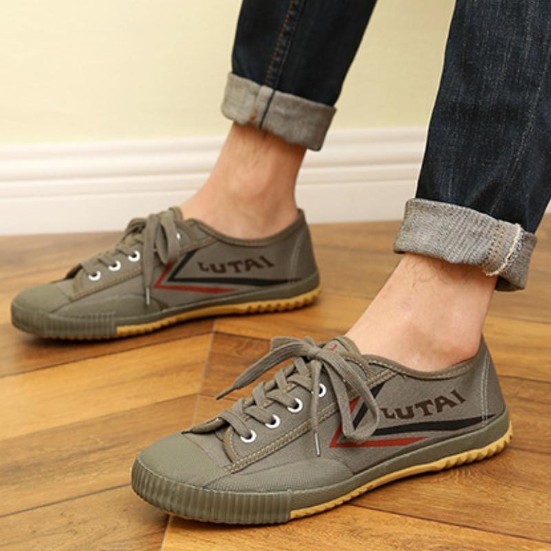 KungFu Shoes Men Classic Canvas Shoes Martial Arts TaiChi Taekwondo WuShu Karate Sports Shoes Comfor Men Training Sneakers 38-47