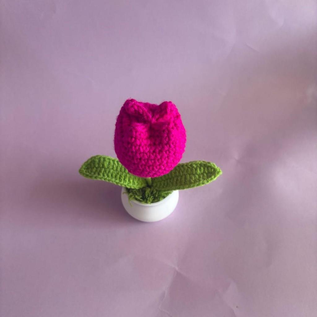 Handmade Crocheted Tulip Potted Plant Ornament - Ideal for Desktops, Cars, and Teacher's Day Gifts