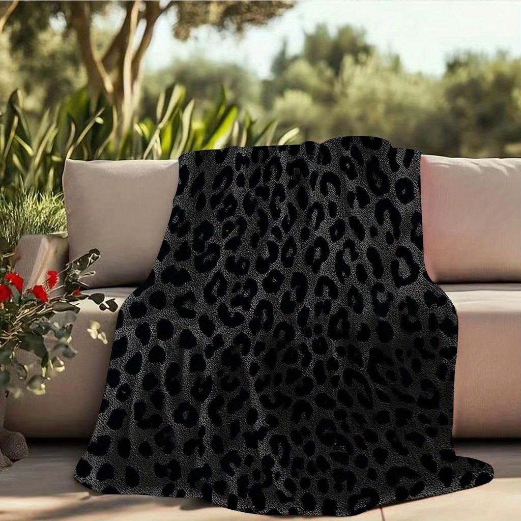 1 Pc Leopard Print Extra Soft Flannel Blanket Is Suitable for Bedrooms Living Rooms Camping Offices Comfortable Christmas Gift