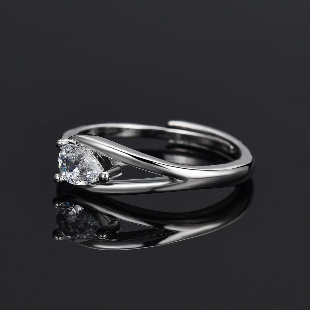 Women's Adjustable Water Drop Diamond Ring - Elegant and Versatile Design