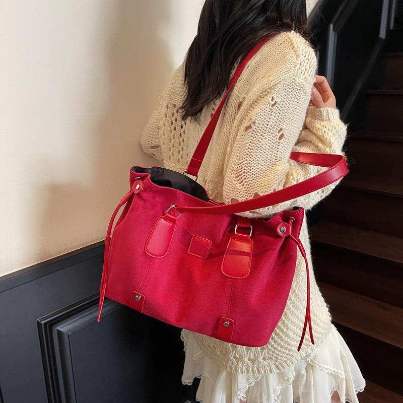 Neue Freizeittasche mit großem Fassungsvermögen für Pendler 2025 Herbst und Winter neue Umhängetasche Damenhandtasche mit Textur