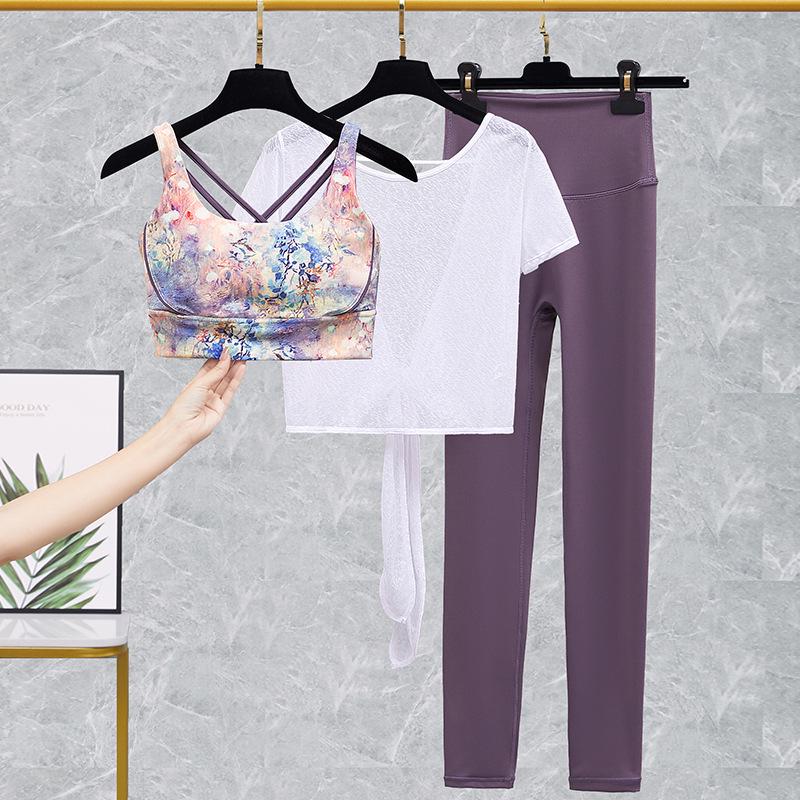 Women's Yoga Clothes 2025: Stylish Bra & High-End Two-Piece Sports Set for Fitness & Pilates