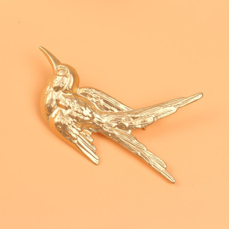 

Дизайн Sense Niche Французская мода Ретро Золотая ласточка Брошь Роскошные аксессуары для корсажа