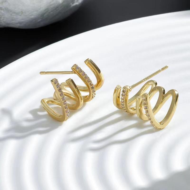 Fashionable Design Gold Zircon Four-claw Earrings Inlaid with Diamond Temperament Claw-shaped Earrings