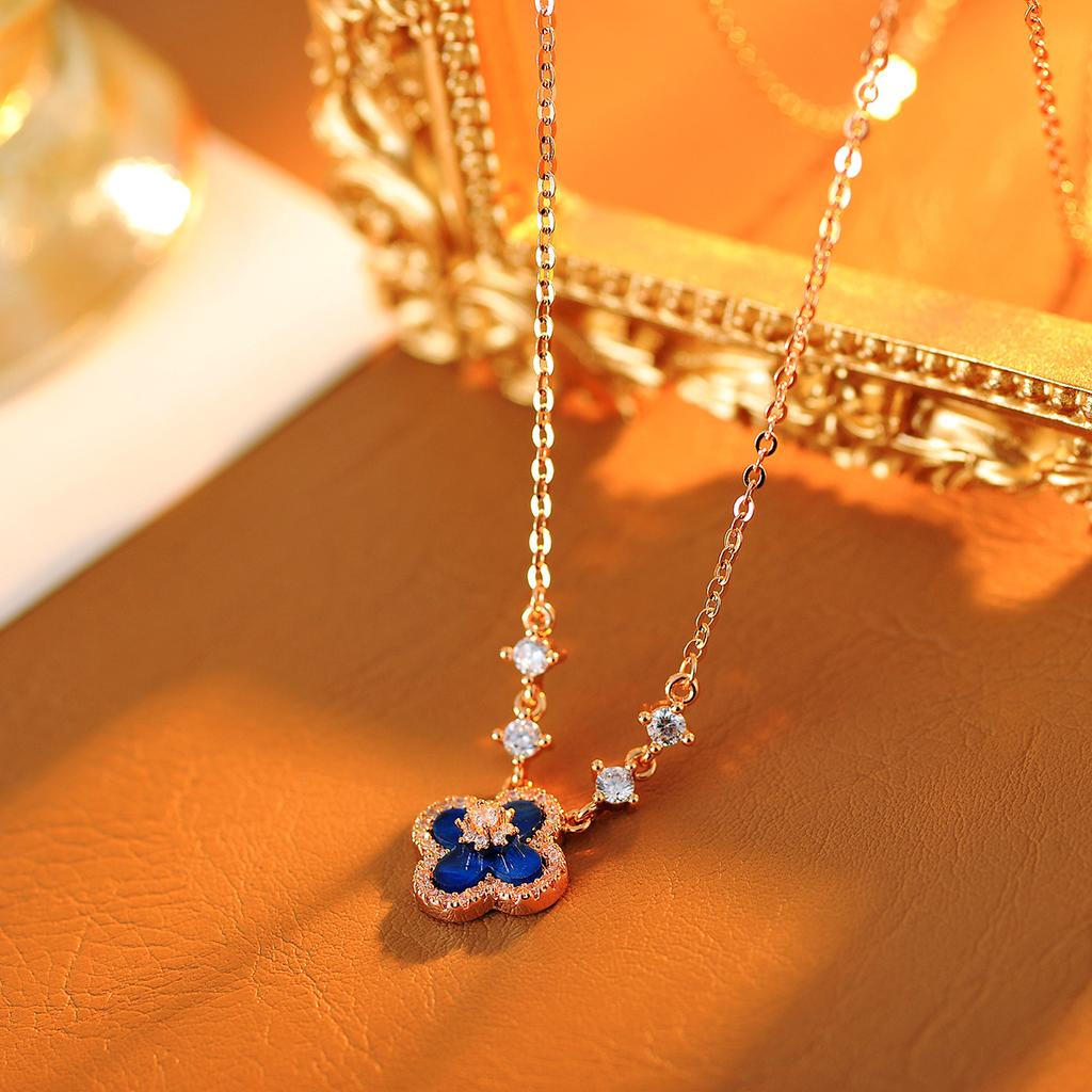 Pink Four-leaf Clover Necklace for Women Light Luxury High-end Clavicle Chain Versatile Necklace