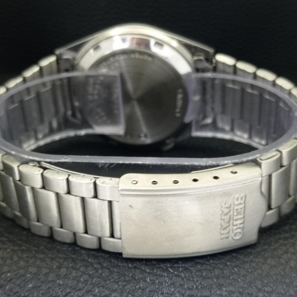 GENUINE VINTAGE SEIKO 5 AUTOMATIC 7019A JAPAN MENS RED DIAL WATCH A702408-5 R124-a702408