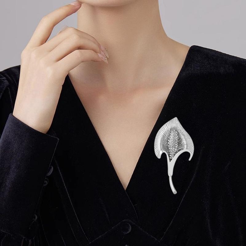 Broșă Calla Lily Retro, Produs de Înaltă Calitate pentru Femei, Exquisit și Simplu
