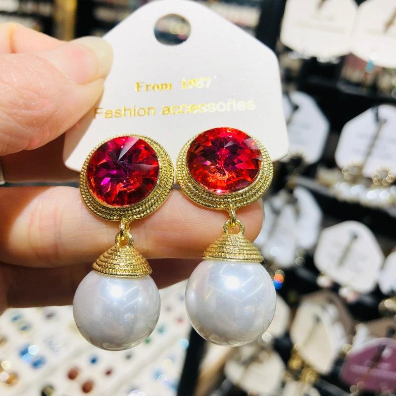Diamond-inlaid Round Water Drop Light Luxury Jewelry Sets Women Pearl Earrings Versatile High-end Fashion Necklace French Retro
