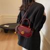 Retro high-end portable small bag women's bag 2025 new simple small square bag versatile shoulder messenger bag