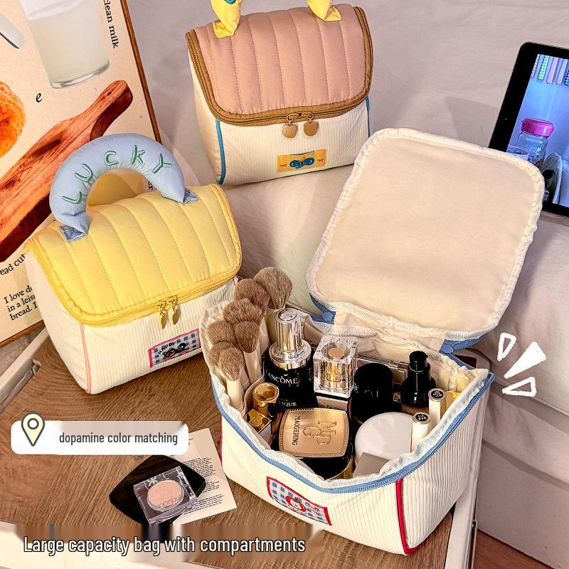 Charming Large-Capacity Makeup Bag for Women - 2025 Portable, Partitioned Storage Travel Toiletry Handbag