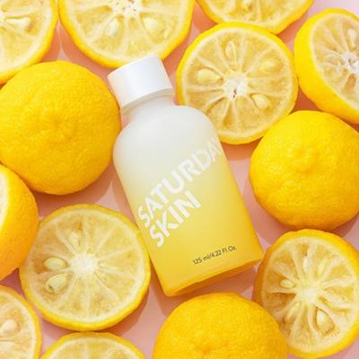 Tónico iluminador con vitamina C Yuzu Saturday Skin 125 ml (3 opciones)
