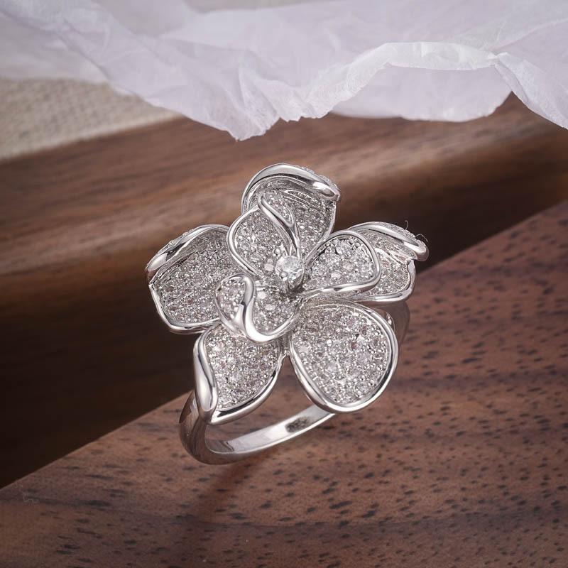 Women Flower Shaped Cubic Zirconia Rings Zinc Alloy Color New Trendy Zircon Exquisite Gift Temperament Female Accessories