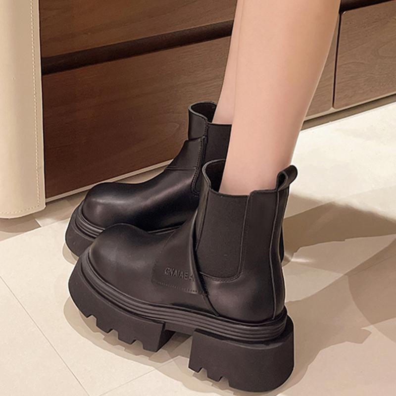 

Женские ботильоны на платформе, кожаные, на среднем каблуке, модная обувь 2025 года, трендовые зимние классические туфли-лодочки на толстой подошве, гладиаторские мотоциклетные ботинки 40 чёрный