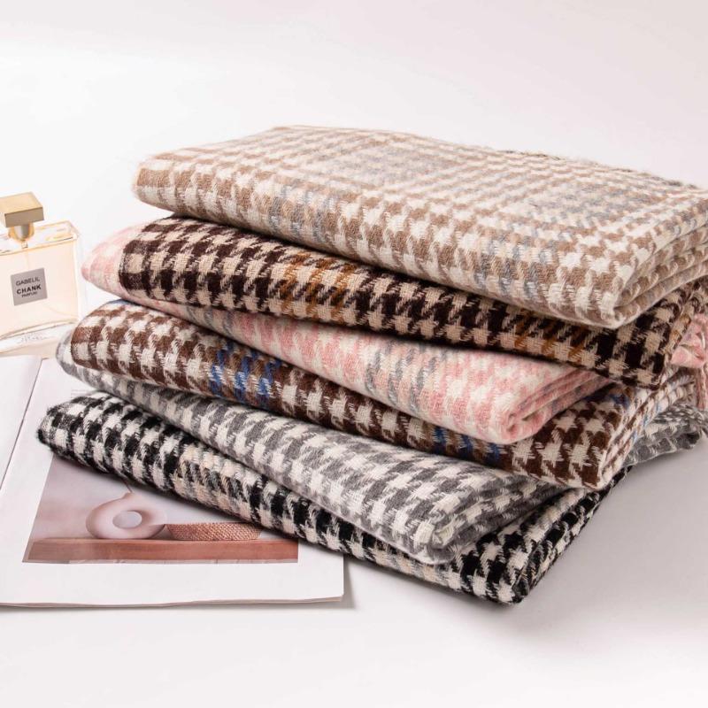 Autumn and winter, thousand bird plaid contrasting colors, thickened scarf, female couple simple and versatile temperament warm scarf