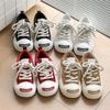 Încălțăminte unisex – Adidași