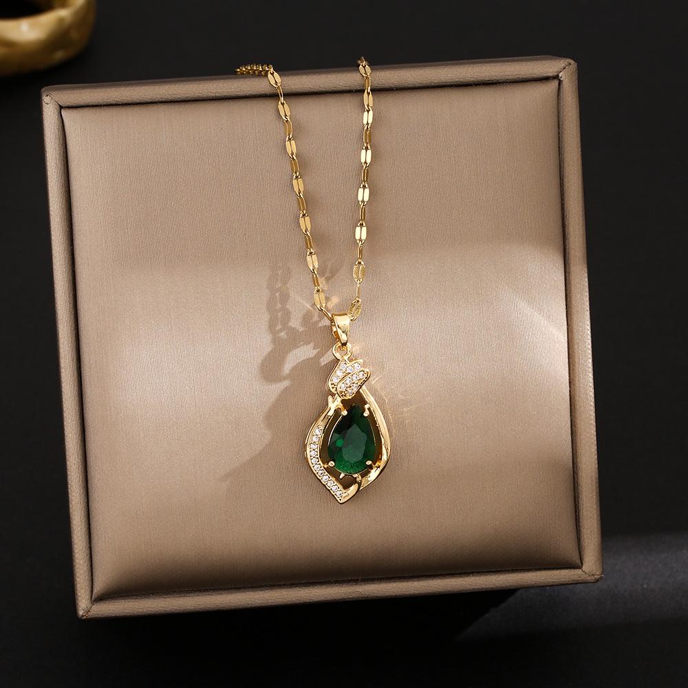 Elegante Pingente de Cabacinha com Fecho de Paz de Jade - Corrente para Clavícula em Aço Titânio no Estilo Chinês Retro