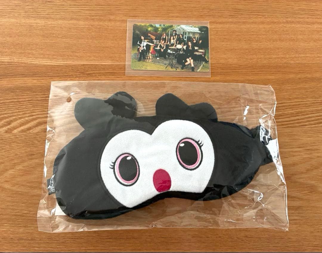 

[USED] Twice Upgrade Bonus THIS IS FOR Eye Mask Trading Card