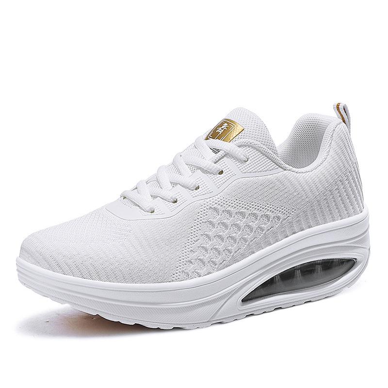 Dance shoes women's beef tendon non-slip soft-soled rocking shoes square dance shoes medium and old sports walking shoes mother shoes spring