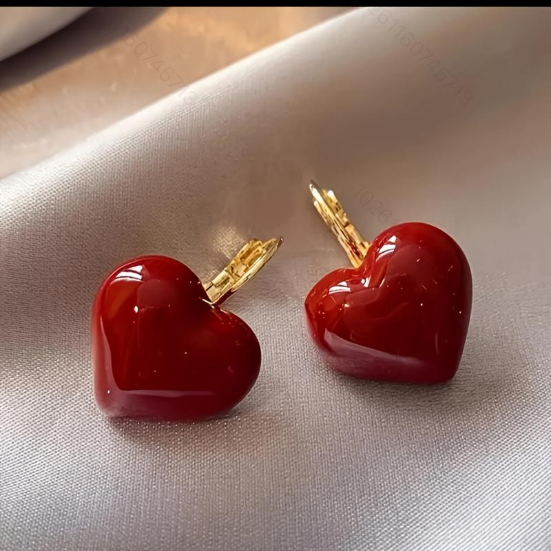 1 Pair of Elegant French-Style Heart-Shaped Earrings - Vintage Red Resin with Golden-Tone Iron Posts, Perfect for Daily Wear