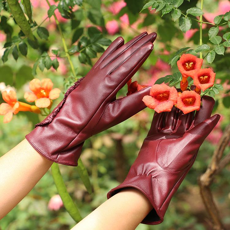 Women's PU Leather Touch Screen Gloves, Warm Velvet Lined, Lace Design, Cold-Proof for Autumn and Winter Cycling.