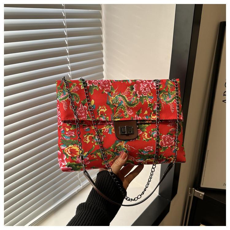 Stylish Northeast Big Flower Fashion Trendy Chain 2024 Early Spring New Style Street Style Nylon Underarm Bag красный