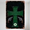 Старовинний металевий жестяний знак з ірландською духовністю, дизайн із зеленим хрестом та револьверами, потерта коричнева рамка, табличка з цитатою «Завжди духовний»
