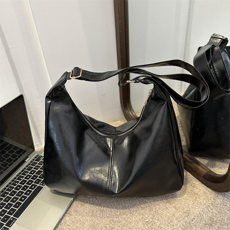 Niche simple underarm bag large capacity shoulder large bag women's new fashion versatile commuter handbag tote bag tide