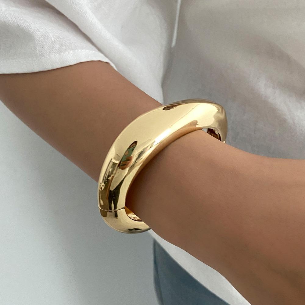 Europe American Style Resin Bangle Irregular Exaggerated Bracelet Simple Cuff Bangles  Decoration
