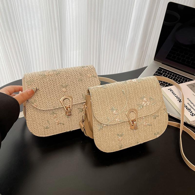 Autumn Straw Woven Bag Women's New Small Fresh Lace Flower Woven Saddle Bag Versatile Shoulder Messenger Bag