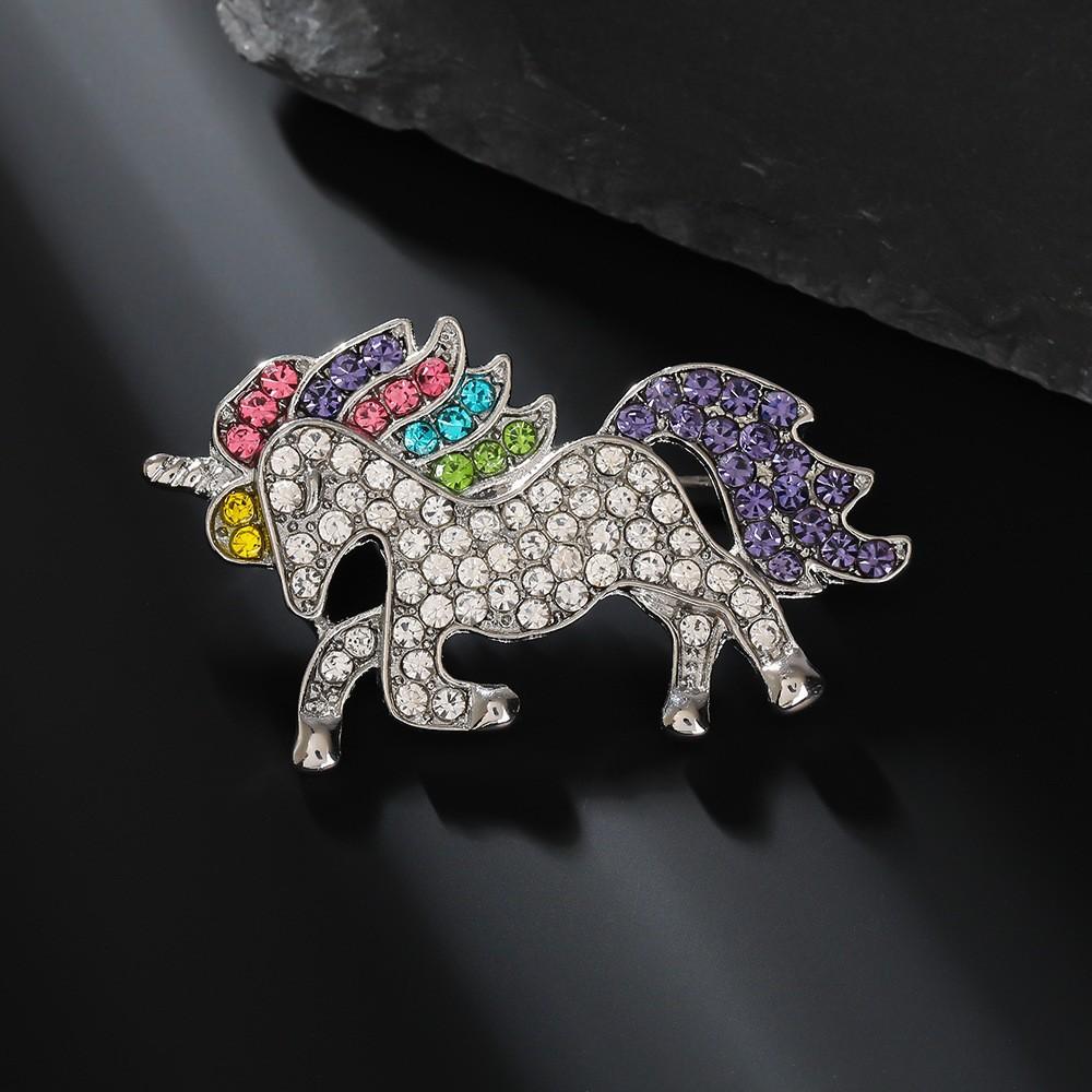 LATS Classic Rhinestone Saddle Horse Brooches for Women Zodiac Animal Lapel Pins Casual Party Accessories New Year Gifts Friends
