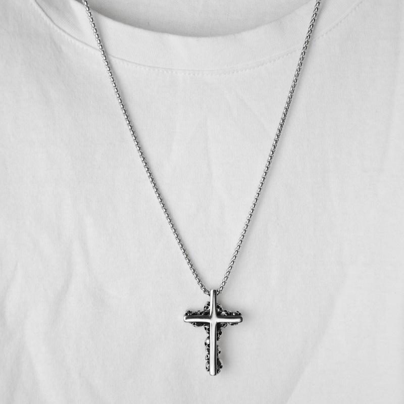 Nightclub Hip-Hop Trendy Brand Multi-Skull Light-Faced Cross Necklace Pendant For Men And Women
