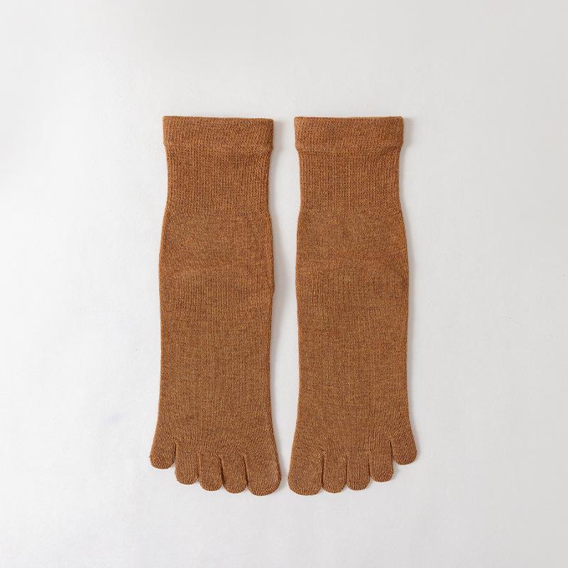 Unisex All-Season Cotton Split-Toe Five-Finger Socks - Breathable, Solid Color, Mid-Tube for Sports and Leisure.
