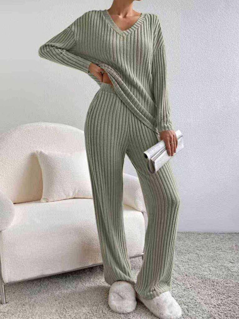 2025 Autumn/Winter V-Neck Ribbed Two-Piece Casual Set: Loose Top & Straight-Leg Pants