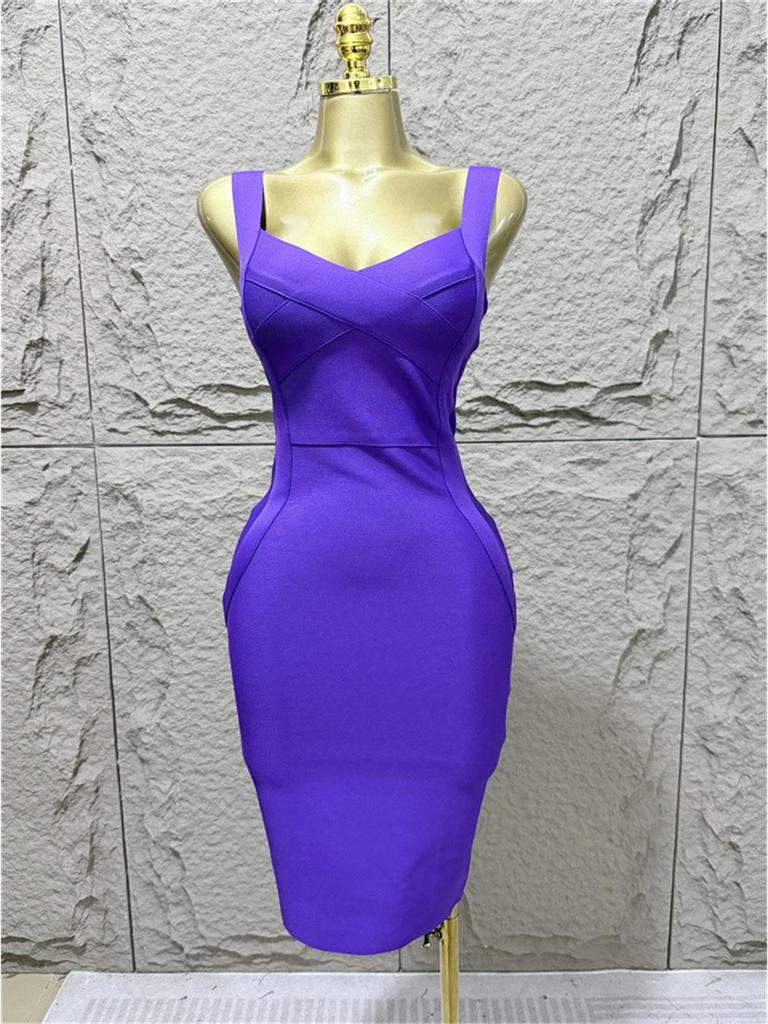 Chic Sleeveless Gold-Bandage Dress: Low-Cut, Hip-Wrapped Party Outfit