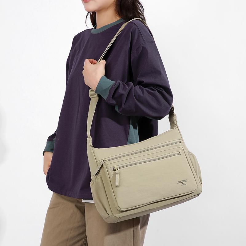 Nylonowa torba crossbody z wieloma kieszeniami na zamek błyskawiczny Regulowany pasek dla mężczyzn i kobiet