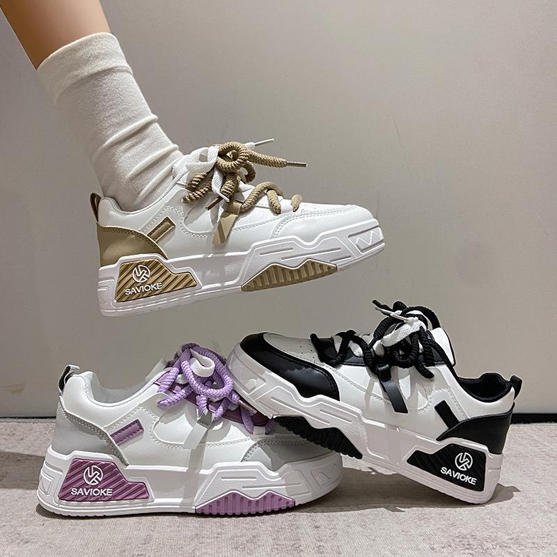 2025 spring little white shoes new Korean version ins female students height increase sports board shoes trendy casual shoes street shot P613