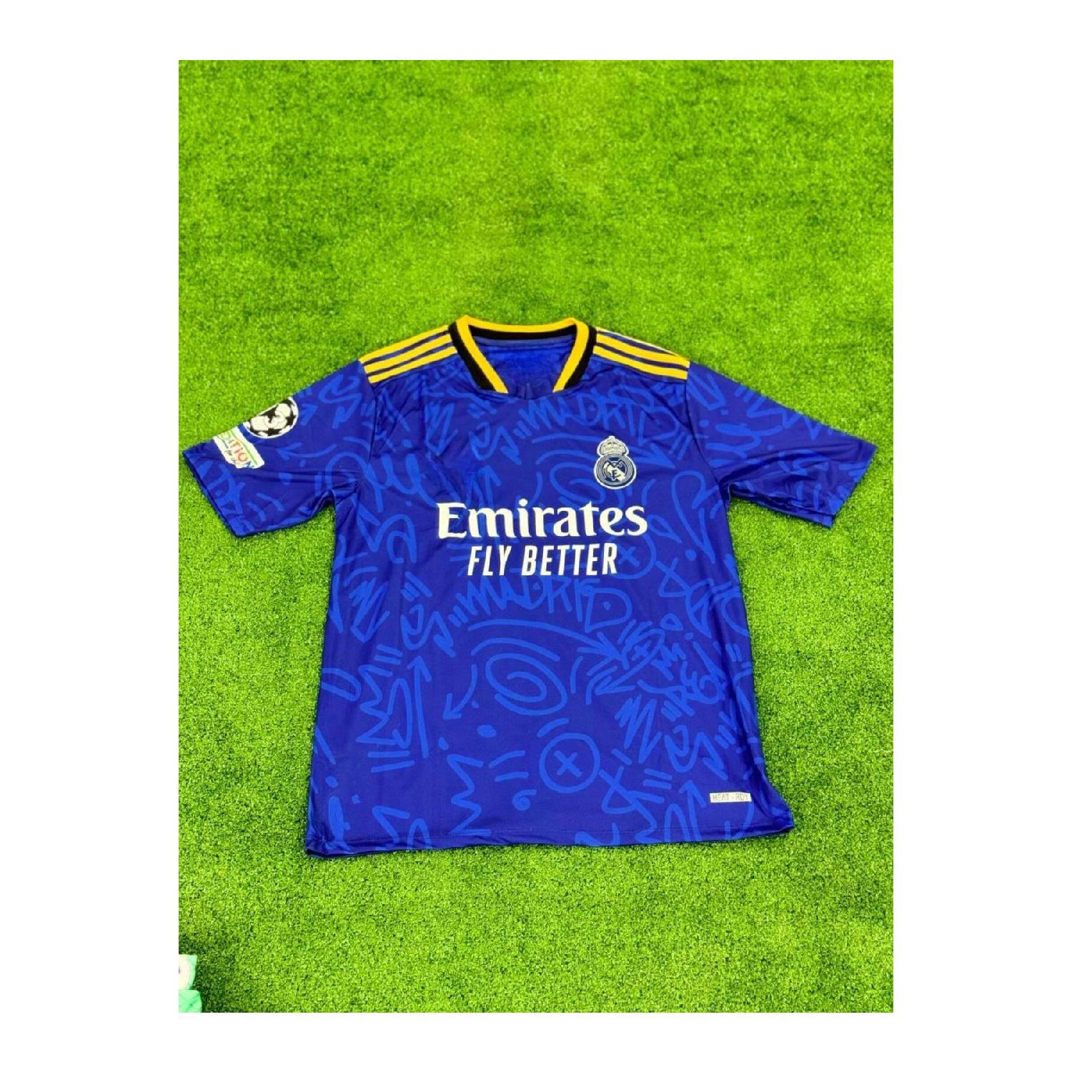 

Футбольная майка нового сезона Realmadrid Graffiti со специальным дизайном 2023/24