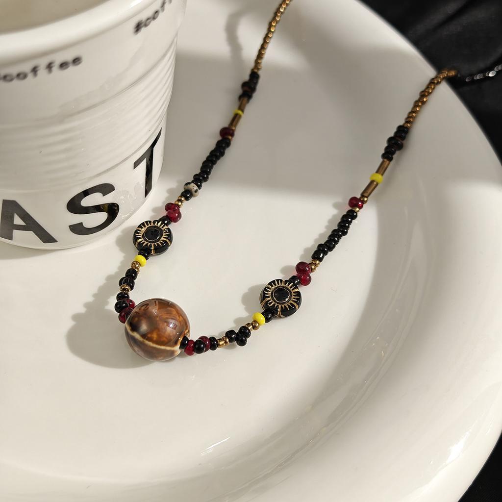 Fair Island Style Ethnic Style Coffee Color Beaded Necklace Minimalist Style Women'S Niche Retro Collarbone Chain