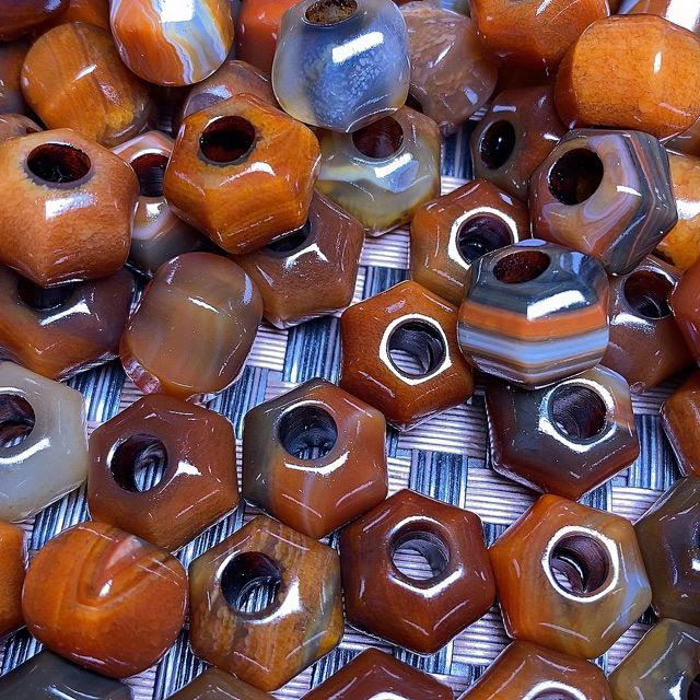 Натуральные шестигранные бусины из красного агата для DIY-аксессуаров и проектов «Множество сокровищ»
