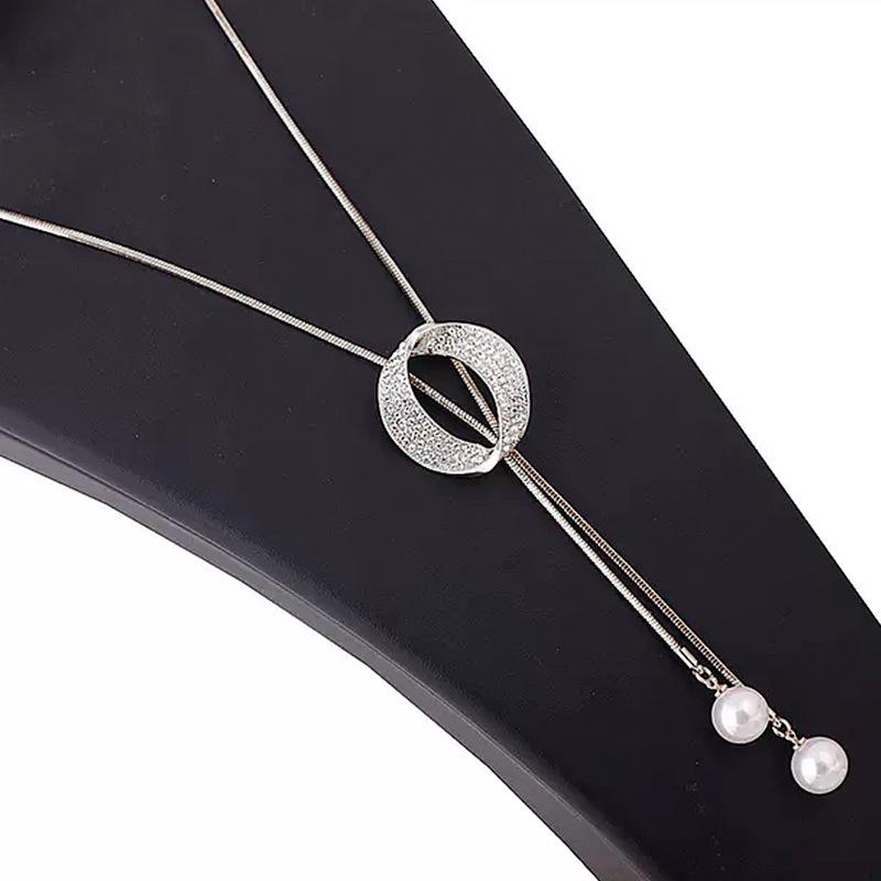 High-End Women's Geometric Circle Sweater Chain – European & American Style
