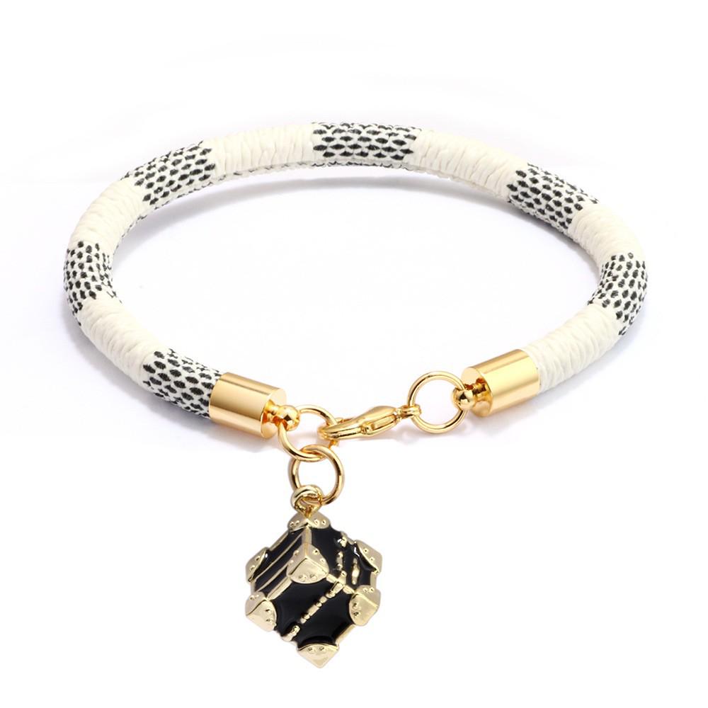High-End Fashion Stripe Leather Bracelet with Gold-Plated Metal Accents