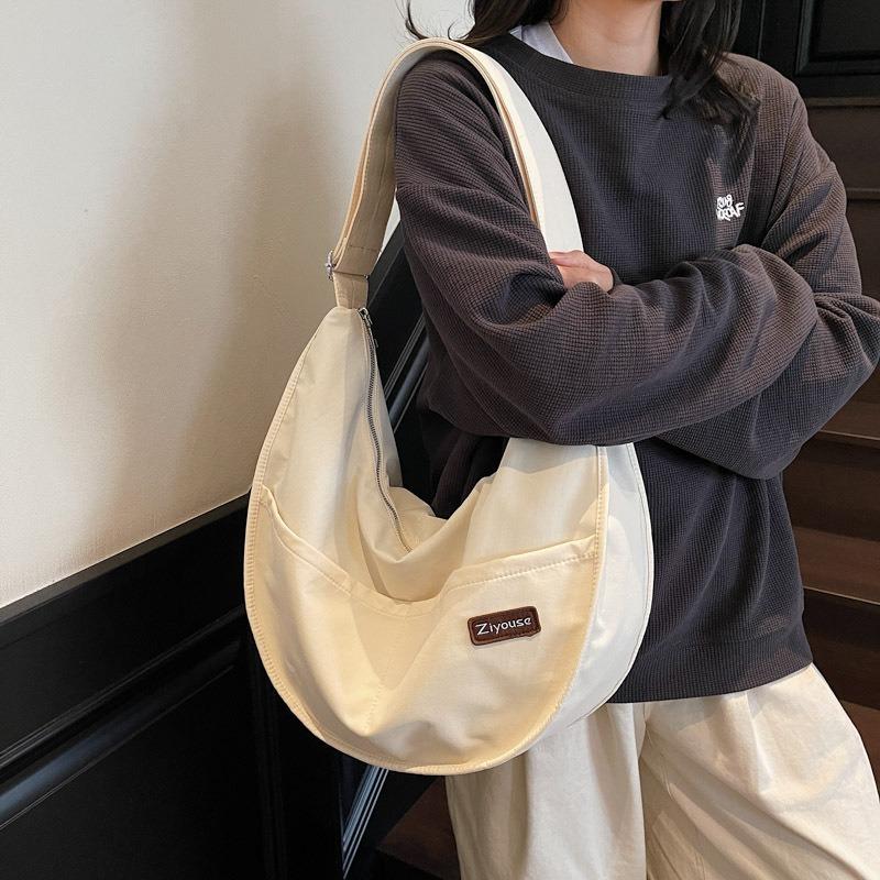 Casual Large-capacity Bag Female Student Class Commute Shoulder Armpit Bag Niche Versatile Messenger Dumpling Bag