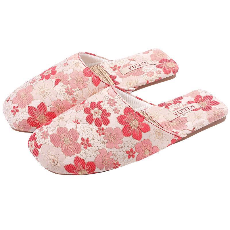 Autumn Elegant Chinese Embroidered Linen Clog Slippers for Women – Non-Slip, Lightweight, with Beef Tendon Sole