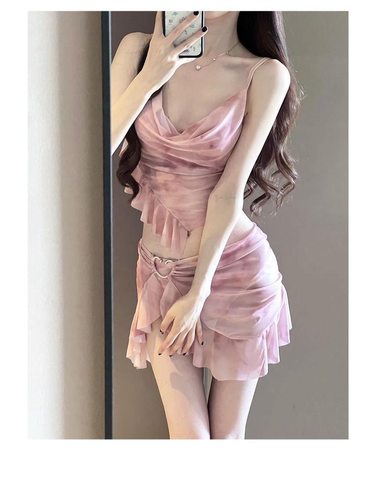 2025 Model Women's Three-Piece Bikini Set: High-End, Conservative Swimwear for Seaside Vacations & Hot Springs.