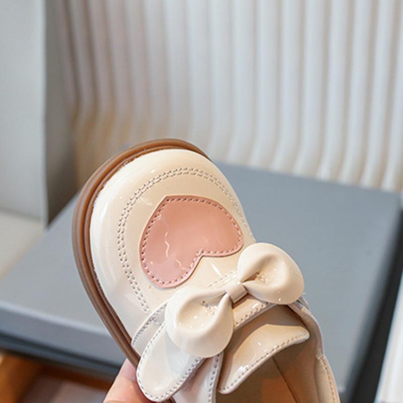 Girls' Leather Shoes Heart-shaped Pattern Bowknot Design Children's Shoes